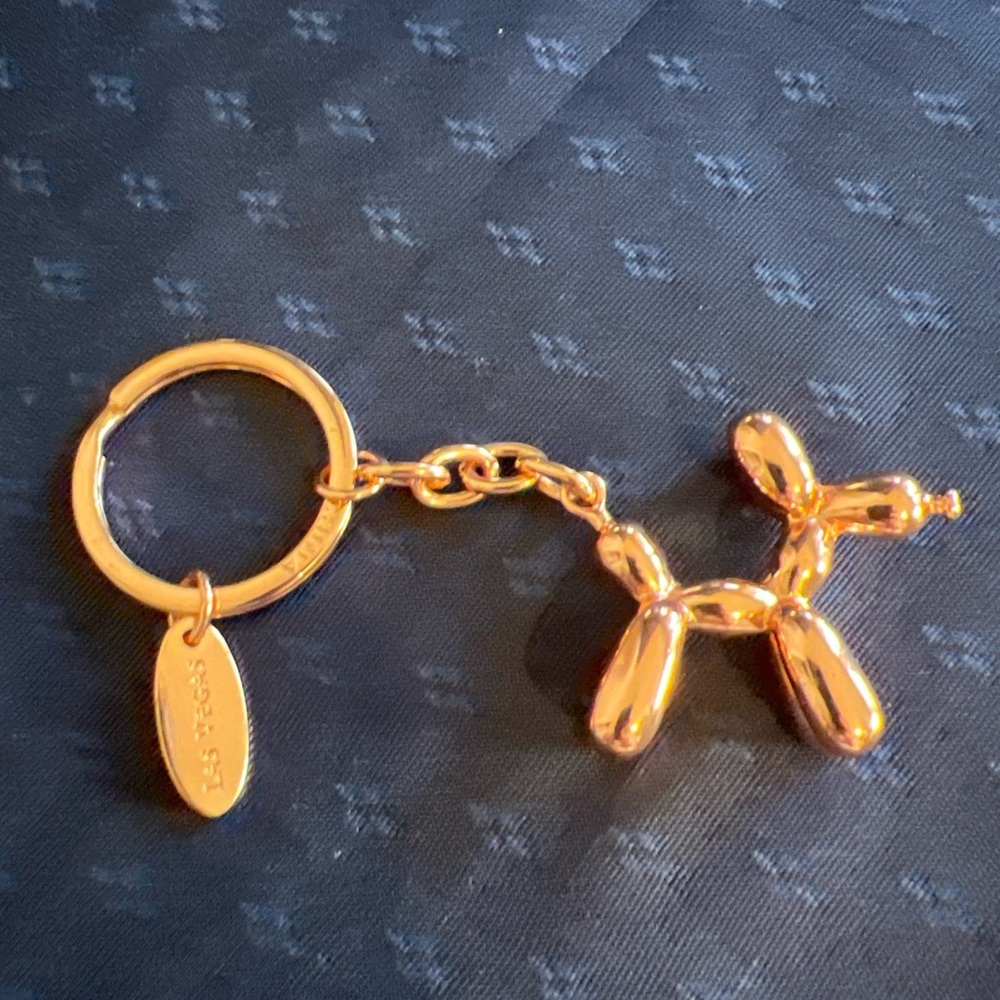 Balloon Dog keychain Las Vegas Nevada Clark County Luck